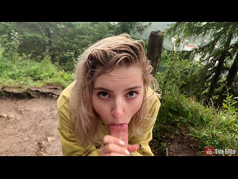 ❤️ Msichana akimeza mate baada ya kupigwa risasi hadharani - Eva Elfi ❤  ❌️